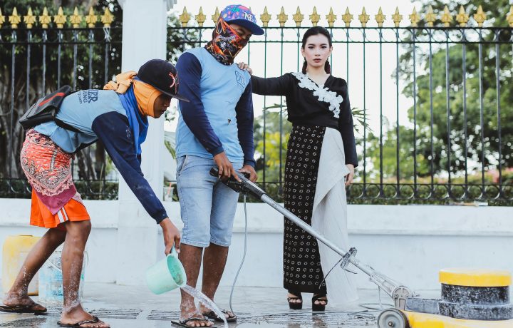 How to Start a Cleaning Business and Make $5,000/Month in 2026